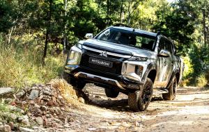 Mitsubishi Triton Xtreme Double Cab 2020 года  (ZA)